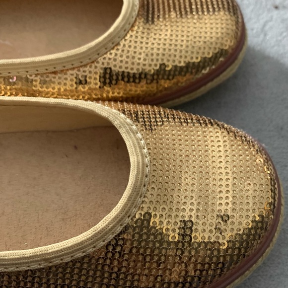 KORS MICHAEL KORS Little Girls size 2 Gold mesh slip on Shoes. Dressy. - Picture 6 of 8